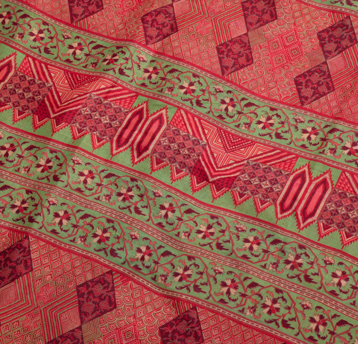 Sushila Vintage Red Saree 100% Pure Silk Printed Floral 5 Yard Soft Craft Fabric