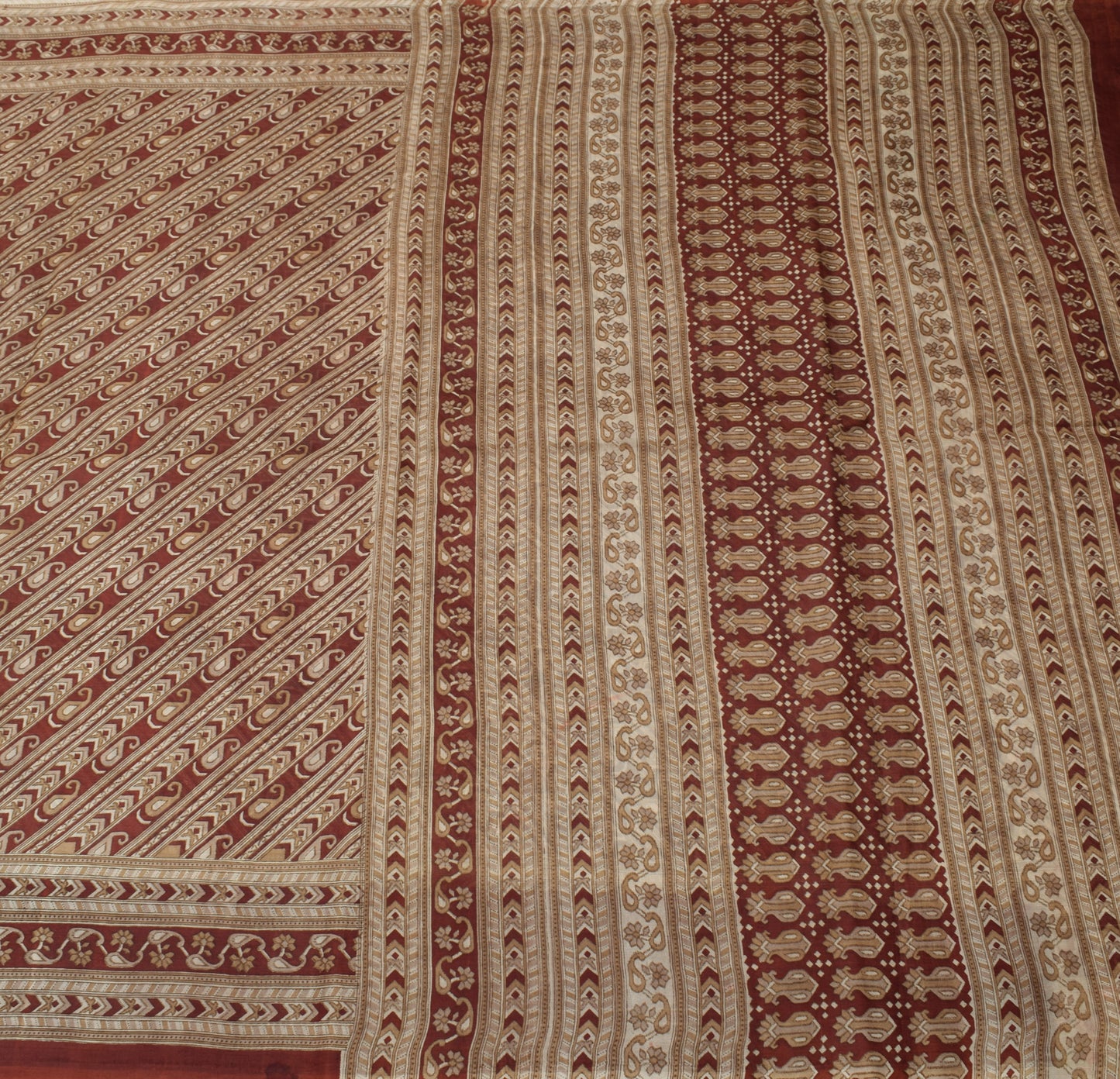 Sushila Vintage Indian Saree 100% Pure Silk Printed Pailsey Soft Craft Fabric