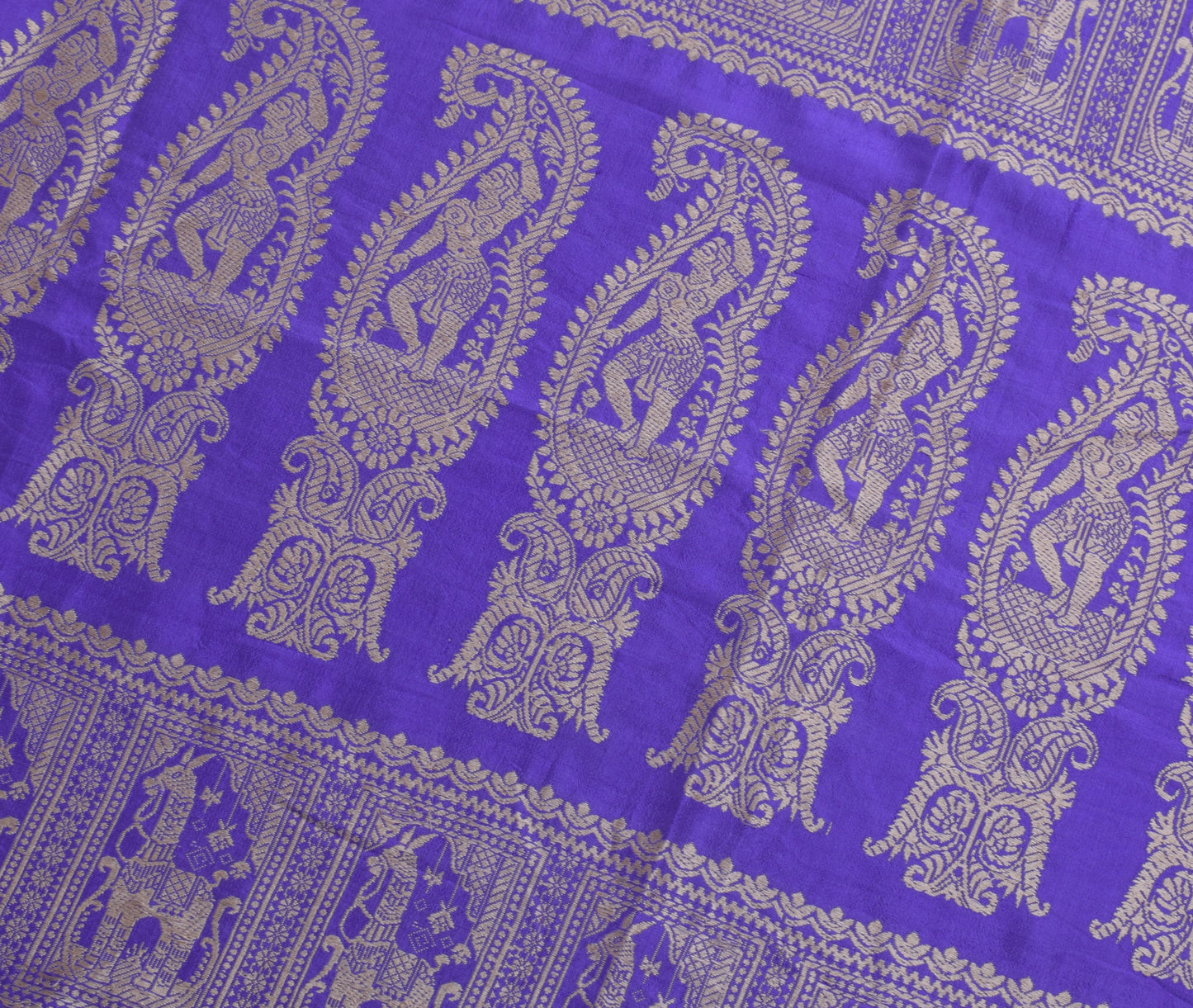 Sushila Vintage Indian Sari Remnant Scrap 100% Pure Silk Woven Craft Fabric