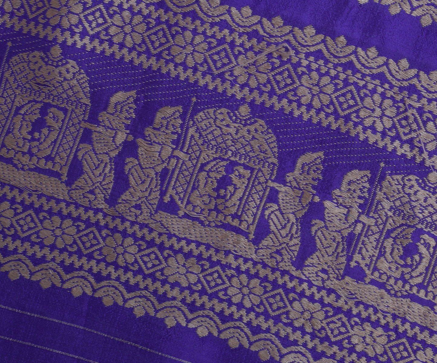 Sushila Vintage Indian Sari Remnant Scrap 100% Pure Silk Woven Craft Fabric