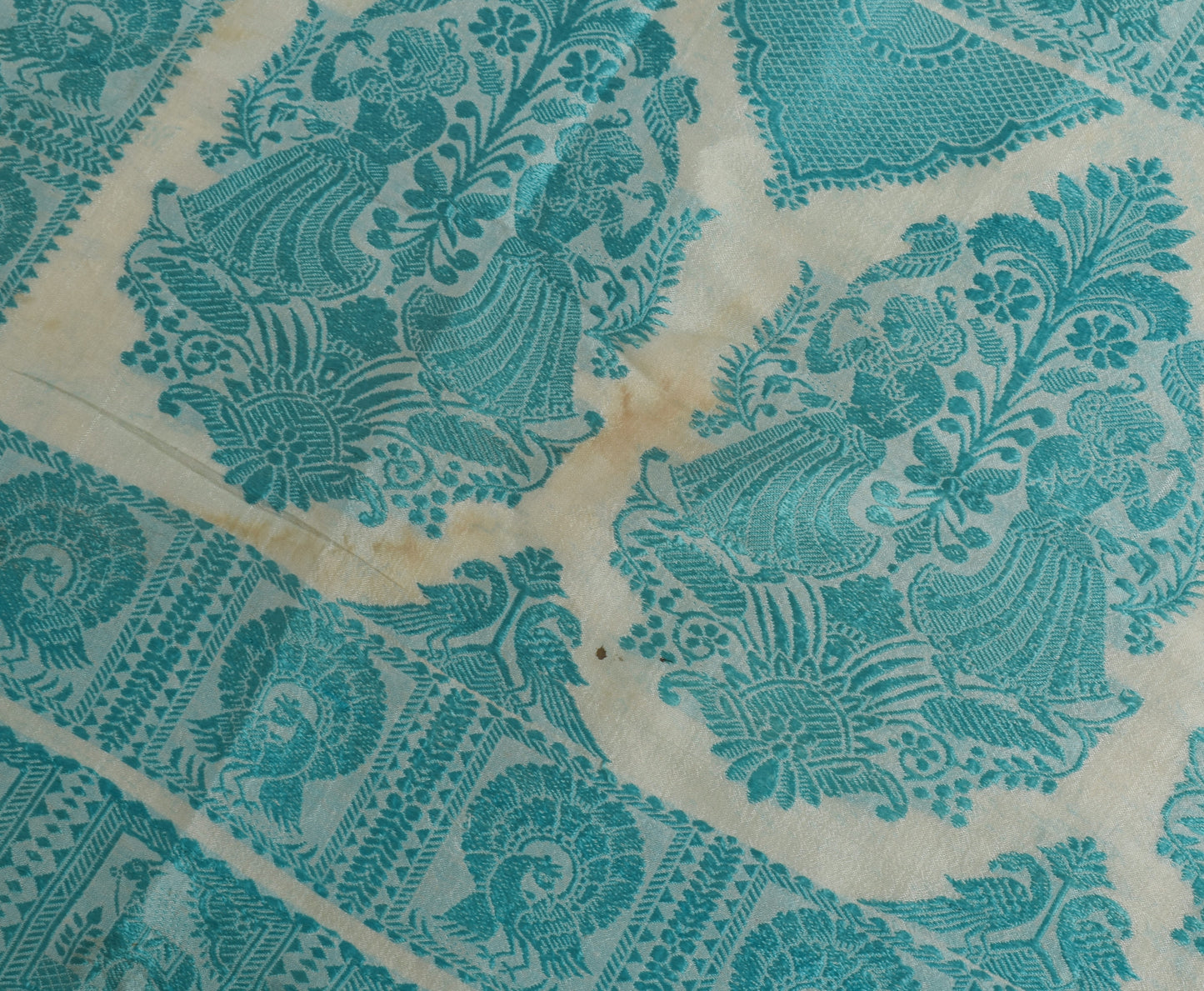 Sushila Vintage Cream Sari Remnant Scrap Pure Silk Woven Humans Craft Fabric