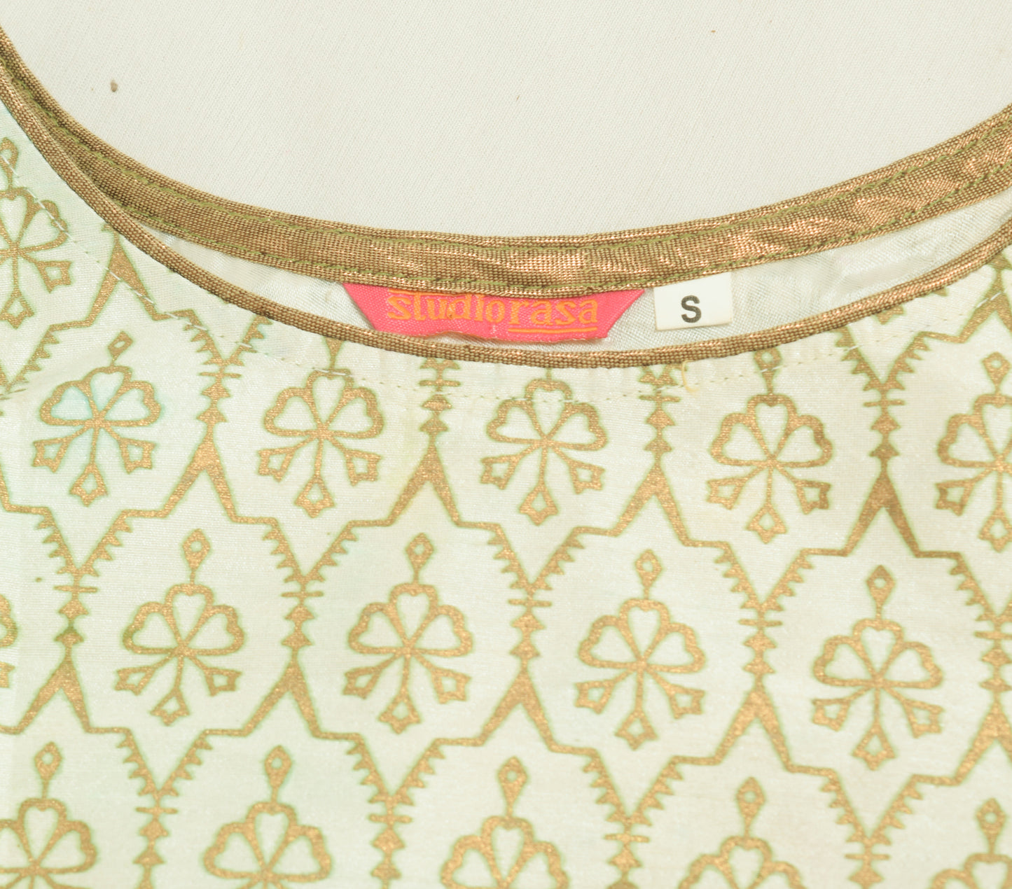 Vintage Readymade Printed Sari Blouse White Sleeveless Branded Silk Top 34"