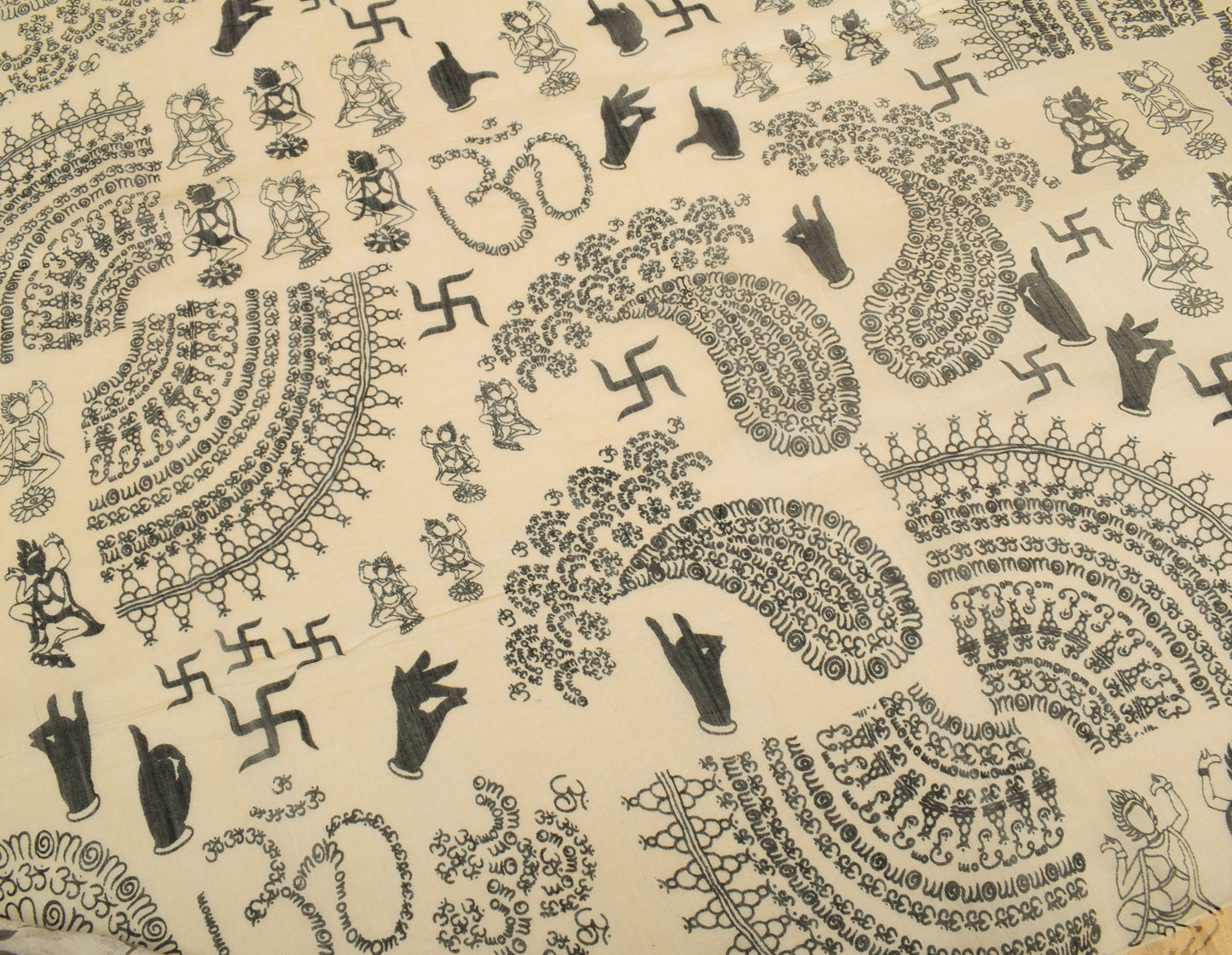 Sushila Vintage Cream Indian Dupatta Blend Cotton Humans Printed Long Stole Wrap