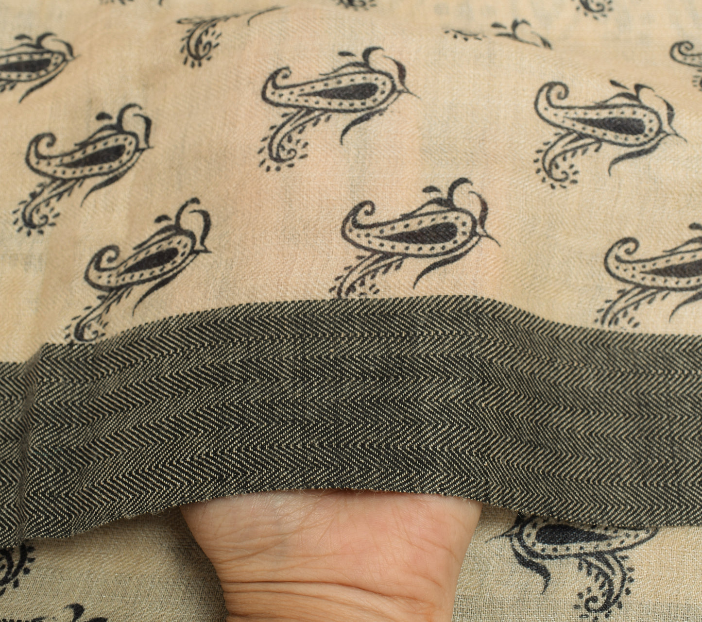 Sushila Vintage Cream Indian Dupatta 100% Pure Woolen Woven Paisley Long Stole