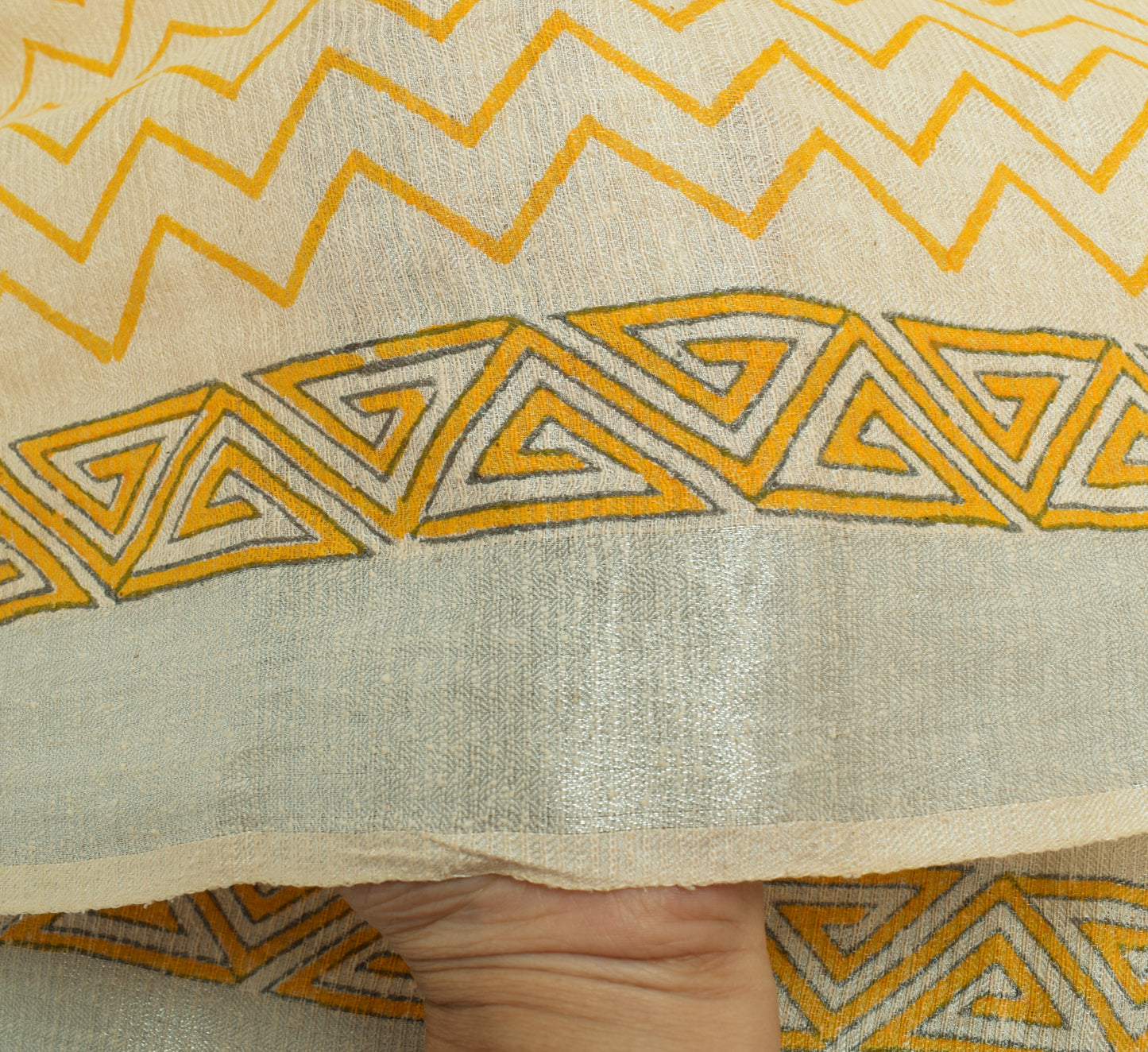 Sushila Vintage Cream Dupatta 100% Pure Silk Woven Zig-Zag Long Stole Hijab Wrap